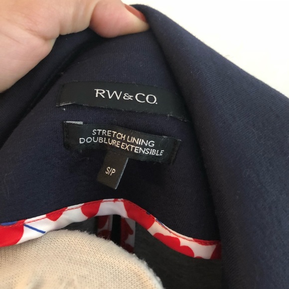 Blazer - Picture 3 of 3